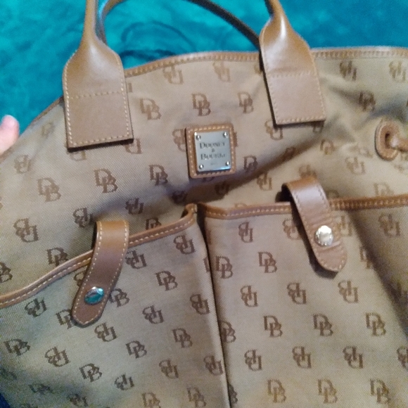 Dooney and bourke - Picture 6 of 6